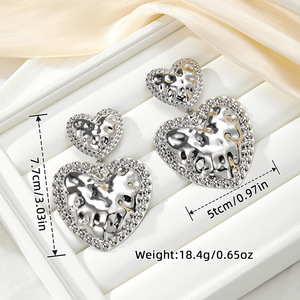 Pendientes colgantes con forma de corazón, aleación de zinc, oro y plata, joyería para fiesta, accesorio de moda para mujer - Product Image 2