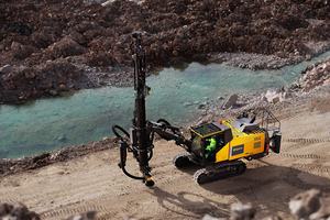 Epiroc PowerROC T35 geïntegreerde volledig hydraulische boorhamer voor rotsboringen, DTH oppervlakteboorinstallatie voor blastgaten - Product Image 4