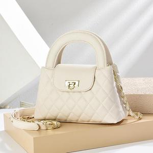 Nuevo Bolso de Hombro Cruzado de Cuero Suave a Cuadros para Mujer 2026 con Cadena - Product Image 3