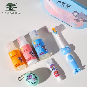 Set de 6 Piezas de Cuidado Infantil para Viaje: Mini Cepillo de Dientes 5G de 35ml, Set de Baño para Bebé y Juguete de Huevos Sorpresa - Product Image 2