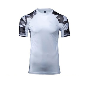 Camiseta de Natación Corta para Hombre, Camuflaje, Protección Solar UPF 50+, Nylon, Venta al Por Mayor de Fábrica - Product Image 2