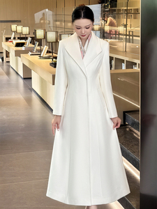 เสื้อโค้ทขนสัตว์สีขาวหรูหราสำหรับผู้หญิงชุดใส่ทำงานมีกระดุมตกแต่งแบบมืออาชีพสำหรับสำนักงานเสริมความงามในฤดูหนาว - Product Image 6