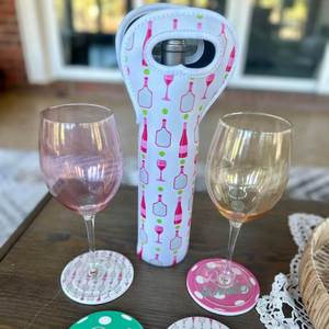 Cadeaux pour hommes et femmes, serviette de pickleball brodée, sac fourre-tout chic pour le vin, parfait pour les fêtes et les rassemblements en plein air - Product Image 1