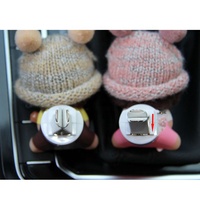 Décoration de voiture Poupée Ornement de poupée Couple mignon Ornement d'évent de voiture Mini Cartoon Cake Milk Girls Car Scent