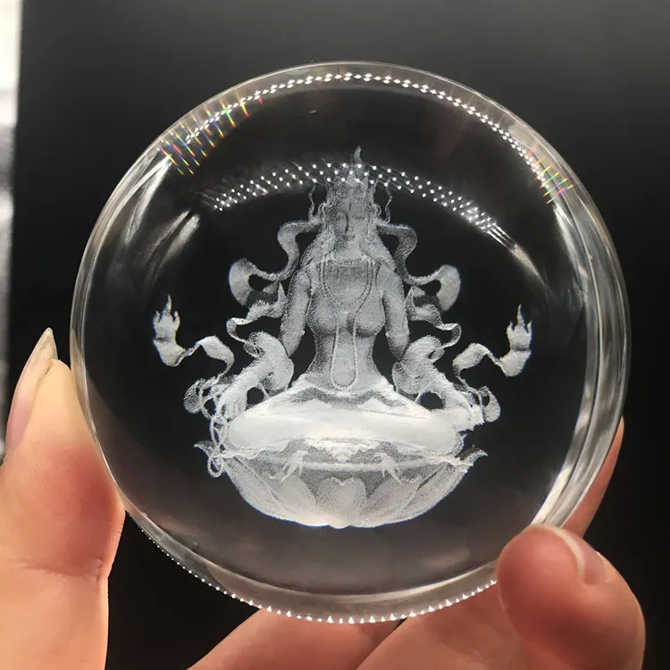 Bola Kristal Kaca Ukir Laser 3d Buddha, Bola Bola dengan Gambar Dewa untuk Dekorasi dari Pabrik Cina