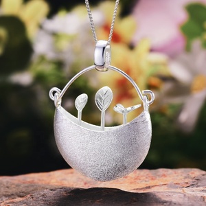 Collana con Ciondolo in Argento Sterling 925 Design My Little Garden, Stile Trendy per Donna, Gioielli all'Ingrosso - Product Image 4