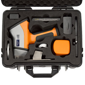 Analizador XRF Portátil Hitachi X-MET 8000 Expert para Clasificación Rápida en Sitio de Diversos Metales y Acero Inoxidable - Product Image 2