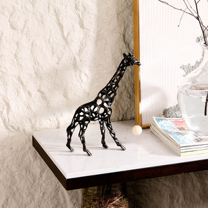Venta al por mayor de lujo de metal fundido de jirafa escultura de estilo contemporáneo novedoso diseño de interiores para decoraciones de oficina - Product Image 4