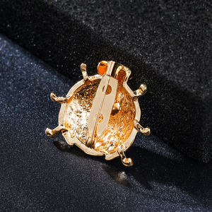 Broches de Mariquita Roja Weiman, Broches de Lujo para Mujer, Moda, Cristal de Estrás, Aleación Chapada en Oro, Broches de Diseñador Personalizables - Product Image 5
