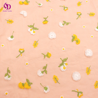Nouvelle Arrivée Tissu en Coton Respirant Brodé Floral Jaune et Blanc Partysu pour Literie, Vêtements et Textiles de Maison pour Filles