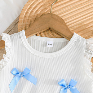 ชุดลำลองสองชิ้นสำหรับเด็กผู้หญิง เสื้อโบว์สวยหรูพร้อมแขนบาน จับคู่กับกางเกงเรียบง่าย ผลิตจากโรงงานโดยตรง มีหลายสี - Product Image 3