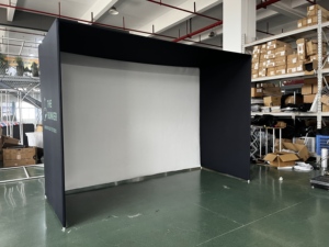 ตาข่ายกั้นจำลองการเล่นกอล์ฟแบบสั่งทำขนาดพิเศษสำหรับงานขายจากโรงงาน พร้อมผ้าจอแสดงผล HD ทนแรงกระแทก สำหรับกีฬาและความบันเทิงในร่มแบบพกพา - Product Image 3