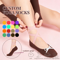 Chaussettes de yoga et de pilates personnalisées pour femmes, avec logo, à volants, antidérapantes, pour la vente en gros