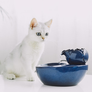 Fuente de agua para gatos, dispositivo para beber agua con circulación automática de cerámica, forma redonda, estilo sencillo - Product Image 2