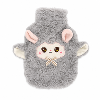 Housse de bouteille d'eau chaude en polyester moelleux, manchon en peluche chaud, design mignon et tendance, diverses couleurs, personnalisable, approvisionnement en gros