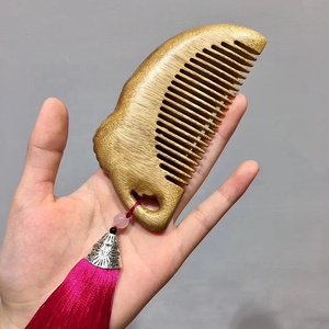 หวีไม้ฟีบีสีทองแกะสลักลายดอกโบตั๋น งานแฮนด์เมดสไตล์โอเรียนทัล วินเทจจีน พรีเมียม ของขวัญสำหรับสาวๆ - Product Image 3