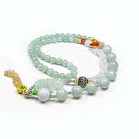 Collier de perles de jadéite avec pendentif en jade sculpté avec chou chinois en jade