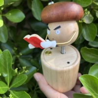 Statue cinétique en bois silencieuse à balançoire automatique, rechargeable, Automate en bois Homme lisant, Décoration de table artisanale pour la maison