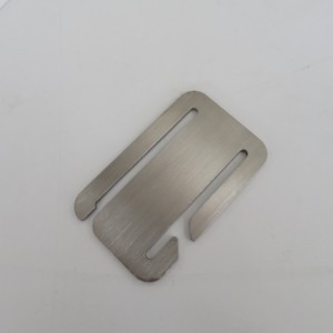 Kit de Supervivencia Multiherramienta ODM OEM para Camping - Abrebotellas, Abrelatas, Navaja de Bolsillo y Herramienta para Abrir Cerraduras del Tamaño de una Tarjeta de Crédito - Product Image 1