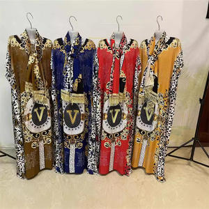 Abito Africano <span class=keywords><strong>Dashiki</strong></span> Personalizzato Taglie Forti in Cotone per Donne, Vestito Ampio con Strass e Nappine, Turbante e Sciarpa - Product Image 1