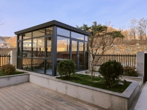 Verrière de luxe toutes saisons en aluminium et verre, jardin d'hiver isolé, <span class=keywords><strong>solarium</strong></span> pour <span class=keywords><strong>espace</strong></span> de vie extérieur - Product Image 1