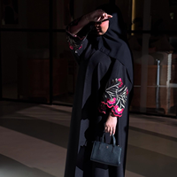 Lanna 2025 Nouvelle Collection Robe Simple Noire Dubaï pour Femme Musulmane, Abaya Florale Broderie Fleurie Femme Musulmane FK811-F449
