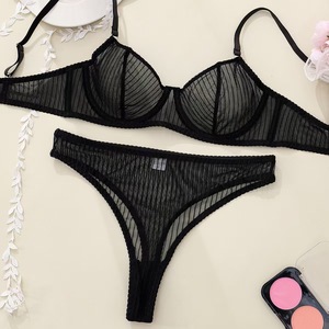 Conjunto de lencería sexy transpirable de malla transparente a rayas con sujetador con aros y tanga negros para mujer al por mayor OEM ODM - Product Image 1