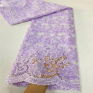 Tela Bordada Floral de Guipur Hecha a Mano, Moda Nigeriana para Mujer, Ecológica, 5 Yardas, Diseño Africano - Product Image 3