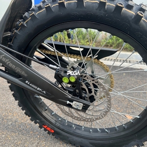 2025 Light Bee X blanc vélo de route électrique Suron LBX rue modèle juridique 8000W route Ebike Suron vente vélo électrique Dirt Bike - Product Image 3