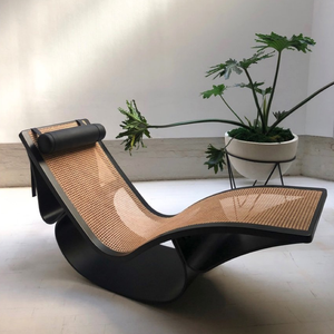 Chaise longue <span class=keywords><strong>de</strong></span> luxe d'extérieur avec cadre incurvé, chaise <span class=keywords><strong>de</strong></span> relaxation haut <span class=keywords><strong>de</strong></span> gamme personnalisée pour villa, <span class=keywords><strong>jardin</strong></span> ou bord <span class=keywords><strong>de</strong></span> piscine - Product Image 1