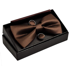 Set da uomo con papillon, fazzoletto e gemelli in colori vivaci per feste - Product Image 5