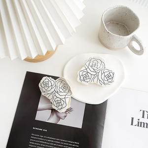 Pinzas para el Cabello de Acetato con Grabado Floral Estilo Japonés y Coreano, Accesorios Clásicos para el Cabello, Diseño Personalizado, Venta al por Mayor Disponible. - Product Image 6