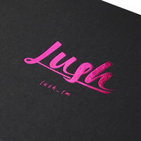 Boîte en carton pliable noire avec intérieur en soie, logo personnalisé en feuille métallisée, couvercle magnétique, emballages cadeaux pour perruques
