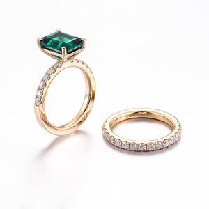 Anello in Oro Giallo 18K Massiccio con Smeraldo Coltivato in Laboratorio Certificato GRC da 2 Carati, Gioiello Raffinato, Anello di Fidanzamento, Fede Nuziale per Donne - Product Image 4