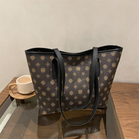 Nouveau Sac Fourre-tout Printemps-Été 2026 Polyvalent Style Occidental pour Femme, Sac à Main Coréen Haut de Gamme avec Fermeture Éclair Sous le Bras en PU