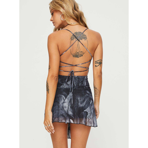 2024 Frühling und Sommer Neue Produkte Retro Style Printed Mesh Kurzes Mini kleid Sexy Hot Girl Slim <span class=keywords><strong>Backless</strong></span> Spaghetti Strip Kleid