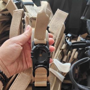 Collar de perro GPS de lujo rastreador táctico a prueba de explosiones collar de entrenamiento para mascotas con <span class=keywords><strong>Material</strong></span> de nailon y decoración de cinta - Product Image 2