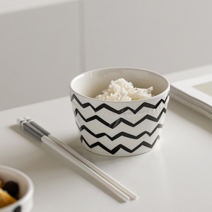 Bols créatifs en porcelaine style Hepburn, couleur sous-glaçure, résistants au micro-ondes, pour desserts/soupes/riz – Vente chaude à prix abordable - Product Image 4