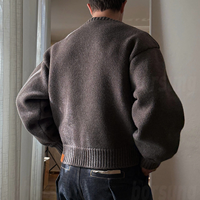 Cardigan en maille respirant à col en V croisé pour homme, personnalisé OEM, avec ourlet côtelé de haute qualité, coupe courte et épaules tombantes, idéal pour le quotidien