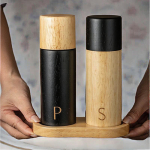 Moulin à sel et poivre semi-automatique en bois avec logo personnalisé, réglage de la grosseur, rechargeable, écologique, ensemble de moulins à poivre manuels avec plateau - Product Image 3