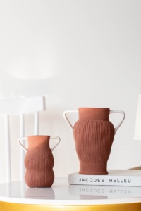 Vases en terre cuite texturée et en céramique de haute qualité: décor rustique et vintage pour <span class=keywords><strong>la</strong></span> maison et le jardin - Product Image 2