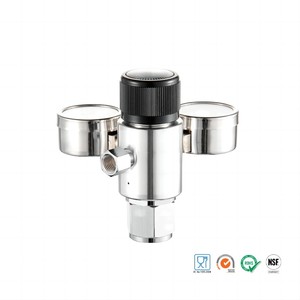 Régulateur de <span class=keywords><strong>CO2</strong></span> double jauge pour distributeur de bière, de soda, d'eau et de café avec adaptateur pour bouteille de <span class=keywords><strong>CO2</strong></span> W21.8-14 / CGA 320 - Product Image 3