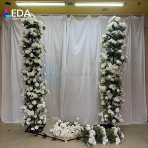 Arco Floral Desmontable LEDA con Marco Metálico, Arco de Flores Artificiales con Rosas Blancas para Decoración de Fondo en Ceremonias de Boda y Eventos - Product Image 4