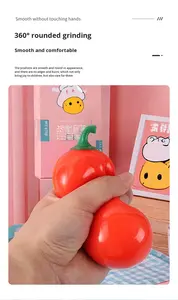 Jouet anti-stress en caoutchouc vert en forme de légume, jouet à presser pour soulager le stress, simulation créative de piment rouge, ornement de piment rouge, artefact de bureau - Product Image 6