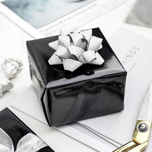 Rollo de Papel de Regalo Metalizado Negro, Doble Cara, Impermeable, para Envolver Regalos y Manualidades - Product Image 2