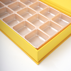 Boîte cadeau personnalisée à fermeture magnétique à rabat, couleur jaune, boîte d'emballage pour <span class=keywords><strong>chocolat</strong></span> avec plateau en plastique - Product Image 6