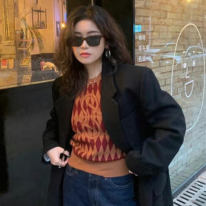 Lunettes de soleil F4-6142 style européen, petite monture grise en PC, protection UV400 pour femme, rivets irréguliers à pois, mode urbaine - Product Image 5