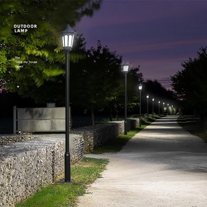 Farola de Jardín de Hierro para Exteriores con Pantalla de Vidrio LED, Luz Blanca Cálida de 2700K, IP65, Bombilla A19 No Desmontable, AC 220V, Sensor de Movimiento, Energía Solar - Product Image 4