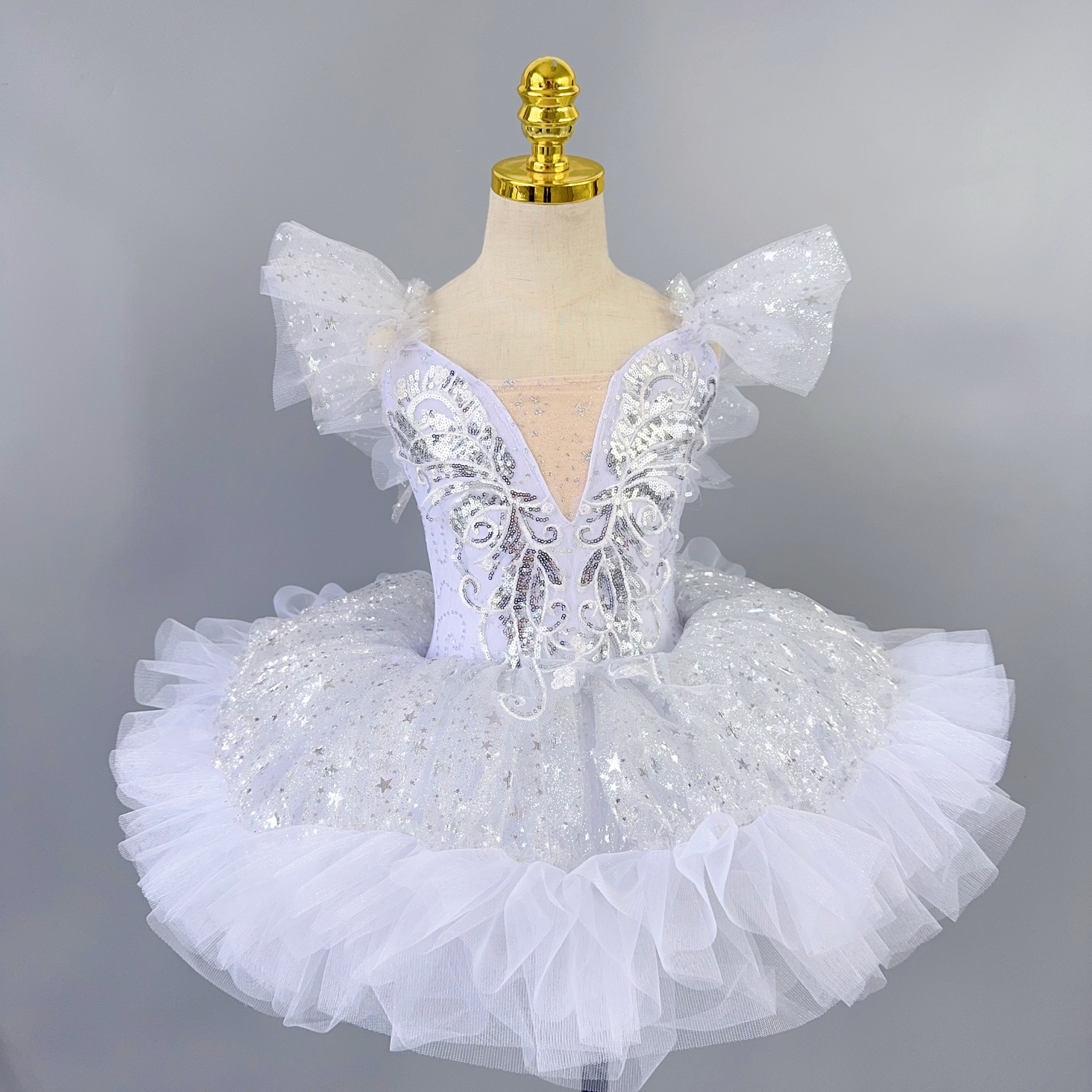 Silver white star river under the moon