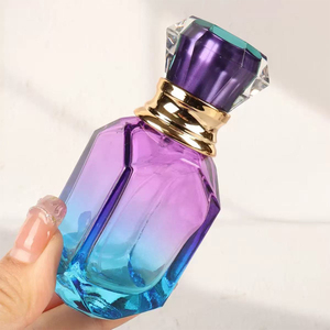 Botella de Perfume de Vidrio Más Vendida, Botellas de Spray Personalizadas con Pulverizador Fino de 30 ml y 50 ml para Fragancias - Product Image 5